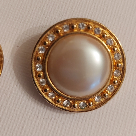 Vintage Liz Claiborne clip earrings - Picture 2 of 7